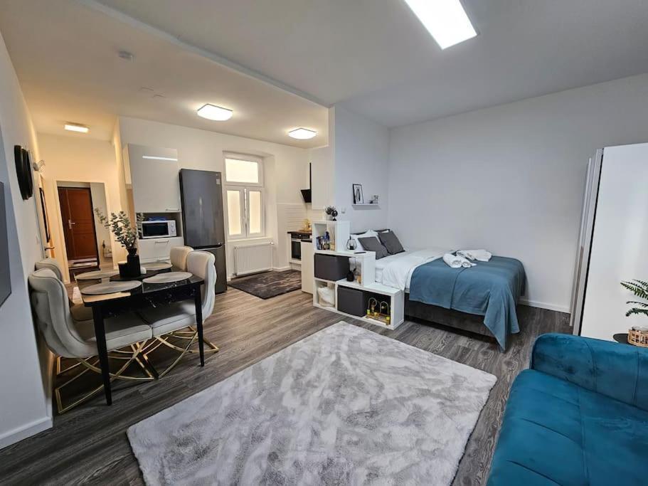 Affordable Suite In Vienna'S Hotpoint Exteriör bild