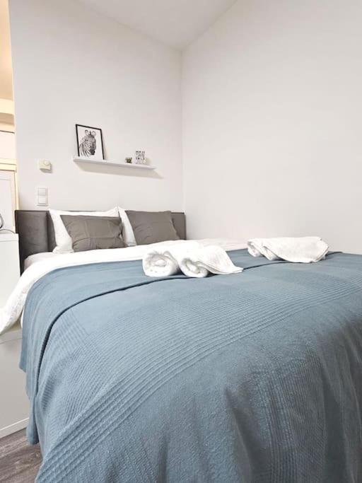 Affordable Suite In Vienna'S Hotpoint Exteriör bild
