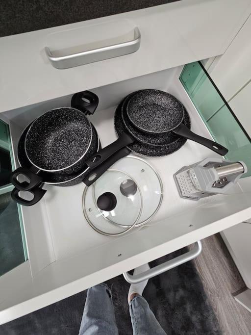 Affordable Suite In Vienna'S Hotpoint Exteriör bild