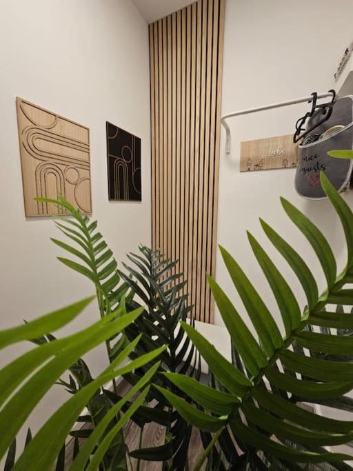 Affordable Suite In Vienna'S Hotpoint Exteriör bild